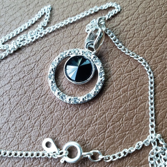 ❤️ Gorgeous Necklace Black & Silver - Picture 2 of 6